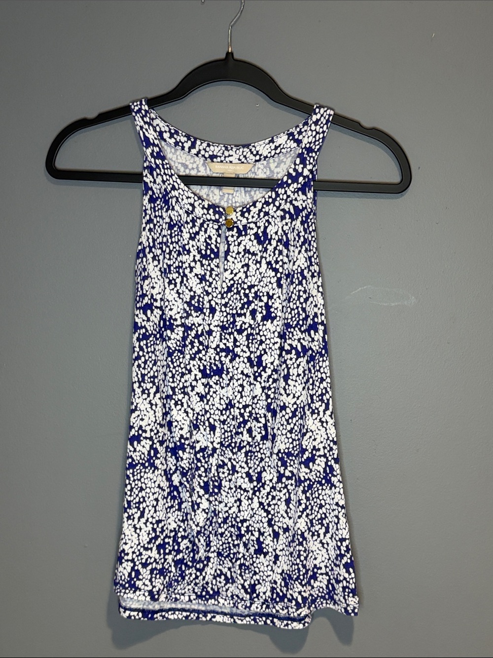 Sleeveless Blue and White Printed Tank Top